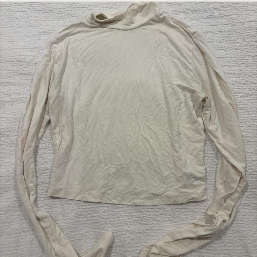 Aeropostale Cream Long Sleeve Mock Neck Tee